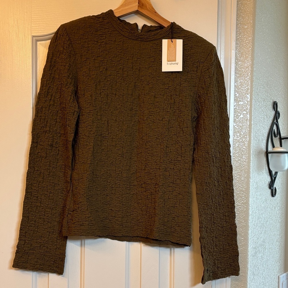 B Young NWT Dark Green Textured Long Sleeve Mock Neck Top- NWT